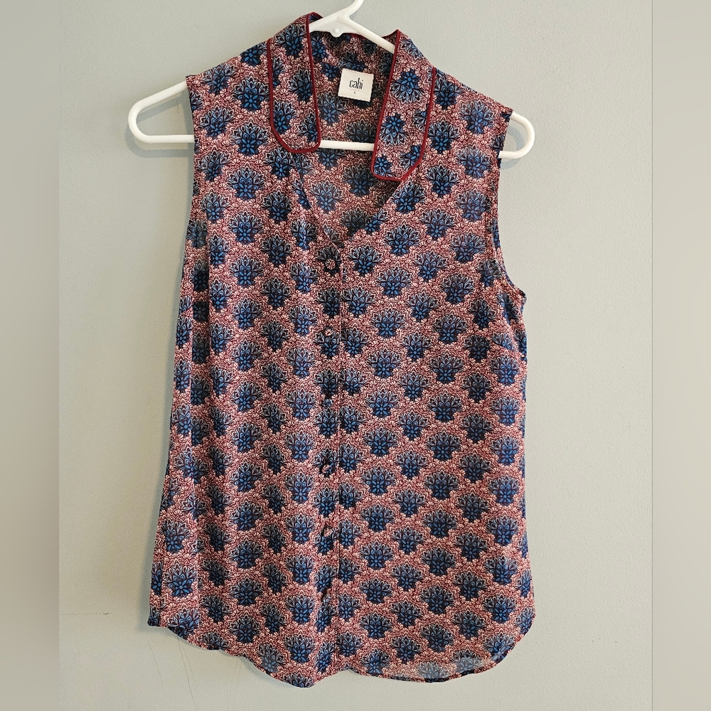 CAbi Women's Sleeveless Fan Blouse - Blue & Red | Small